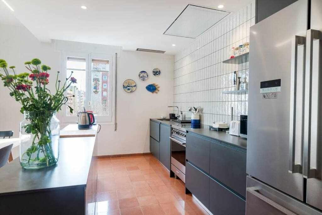 New Top Floor Apt With A Lot Of Light & Aircon Girona Exteriér fotografie
